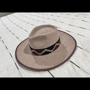 Womens adjustable boutique hat